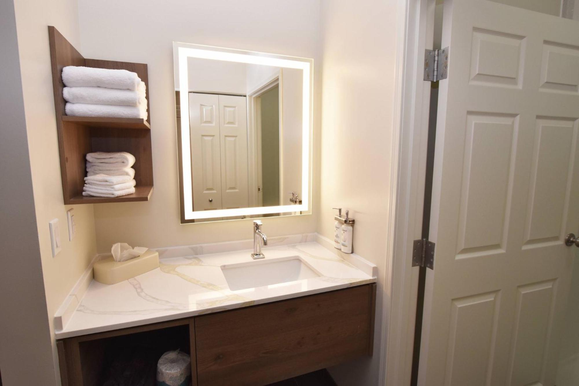 Staybridge Suites Detroit-Novi By Ihg Bagian luar foto
