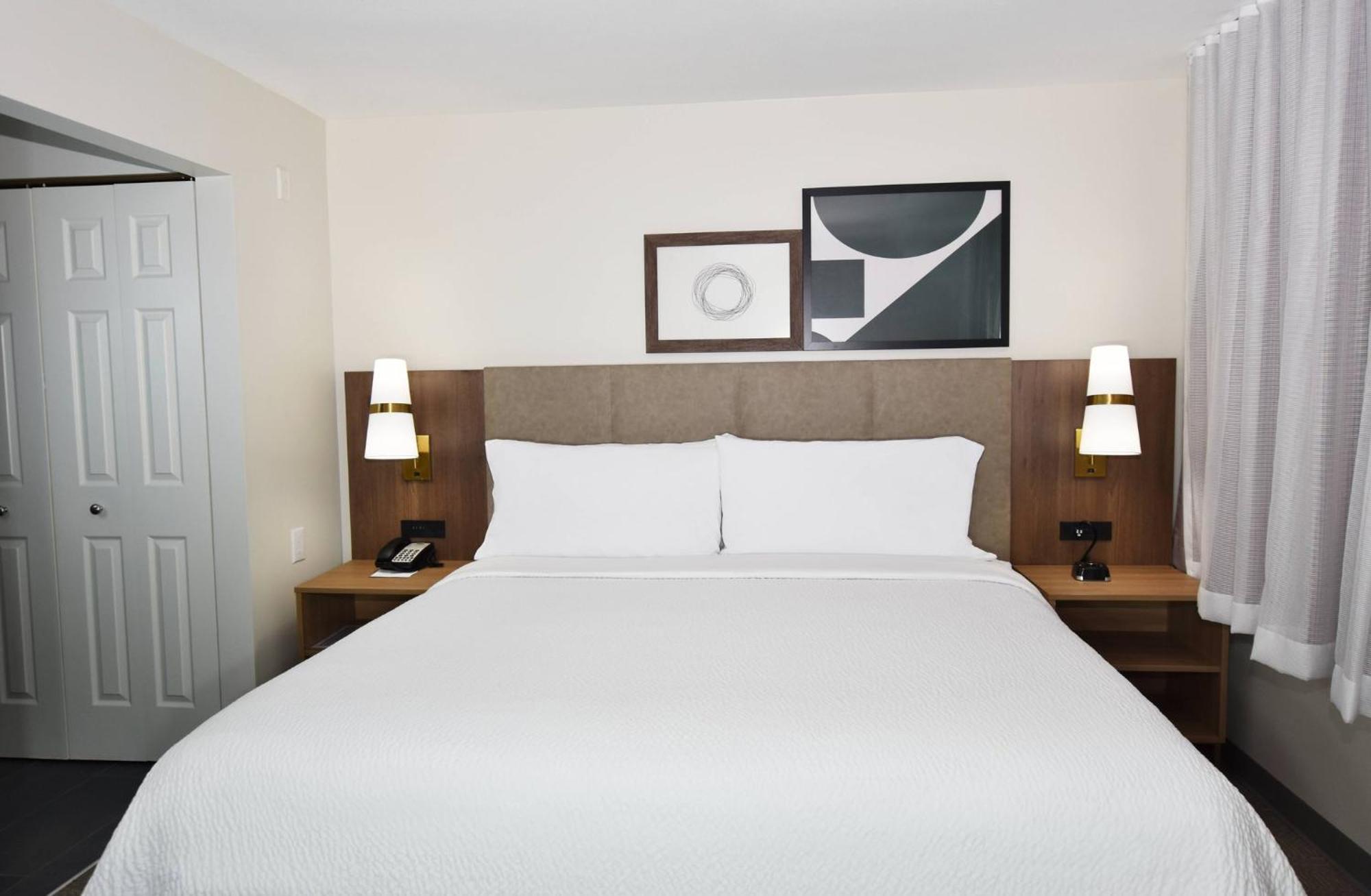 Staybridge Suites Detroit-Novi By Ihg Bagian luar foto